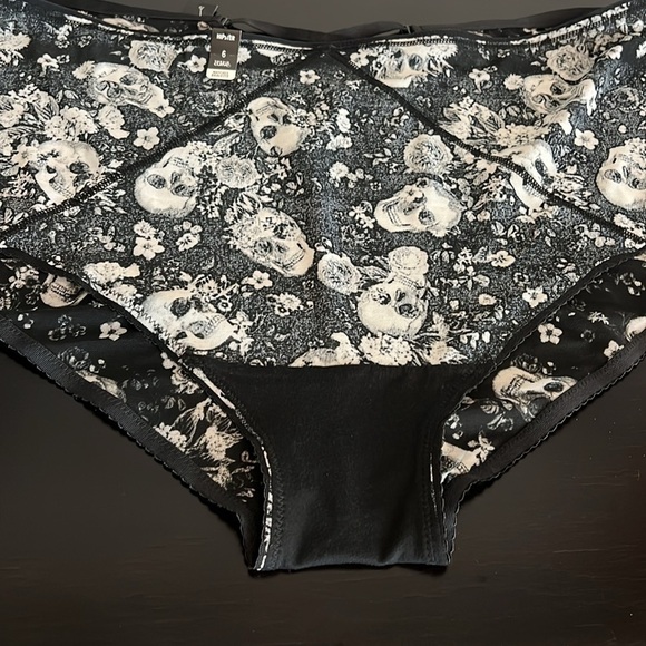 NWT Torrid Curve Simply Mesh Hipster Panty w. Lattice,skull floral plus size 30 - Picture 9 of 11